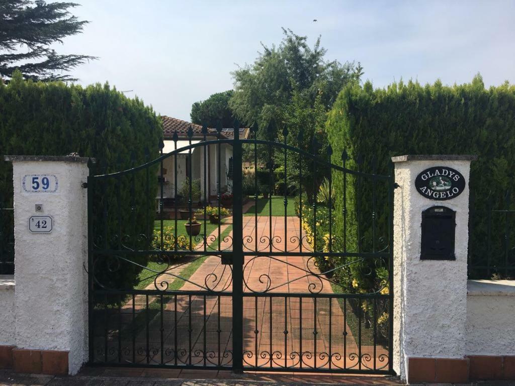 Вілла La Casa Di Angelo E Gladys Bella Farnia Екстер'єр фото